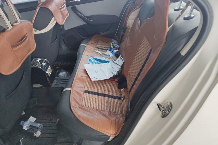 Used Skoda Rapid 2013 1.6L Manual Smart Selection Model
