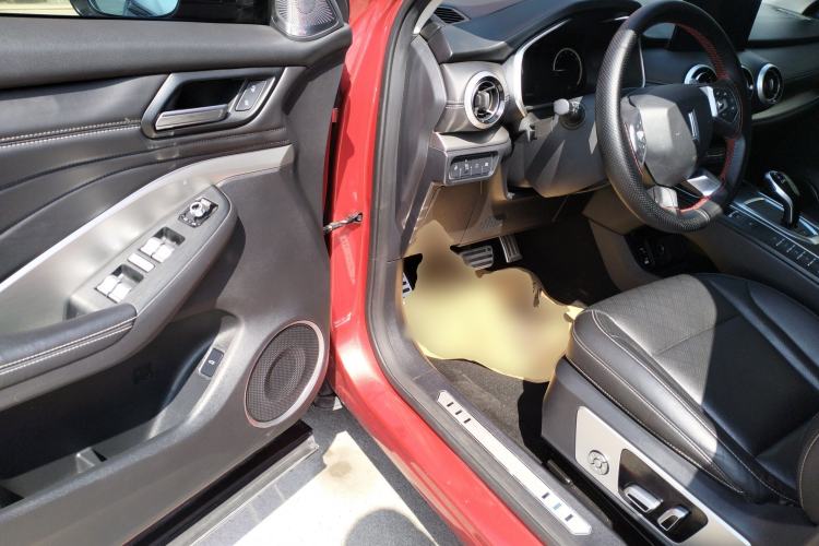 Used Wey VV6 2018 2.0T Two-Wheel-Drive Ultra-Luxury Version China V Standard