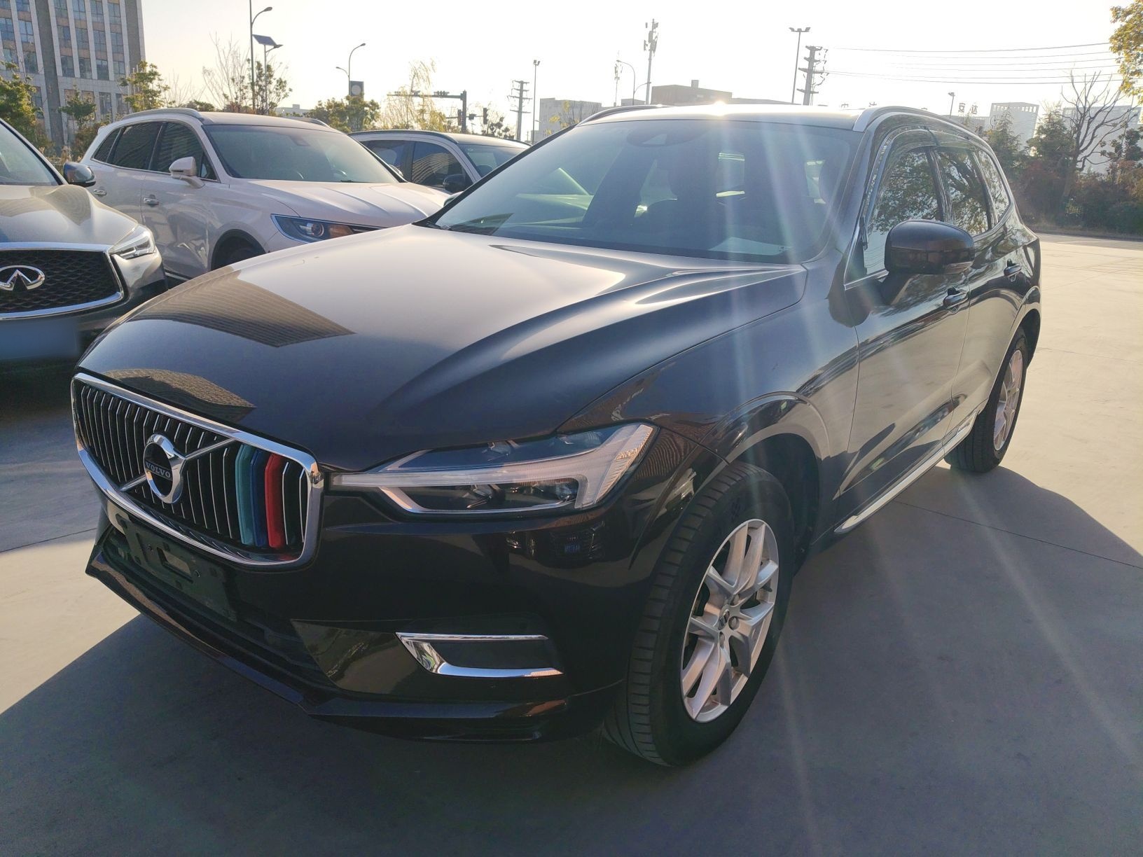 Под передней частью автомобиля