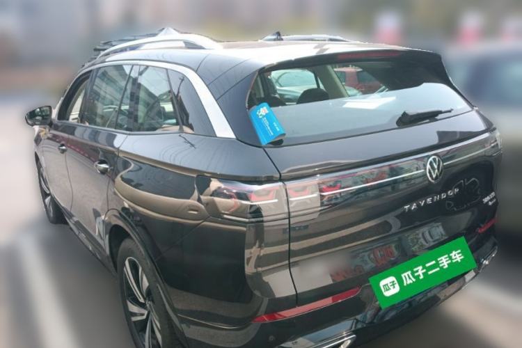 Used Volkswagen Tavendor 2024 380TSI All-Wheel-Drive R-Line Cruise Premium Edition Rear Left 45 Deg