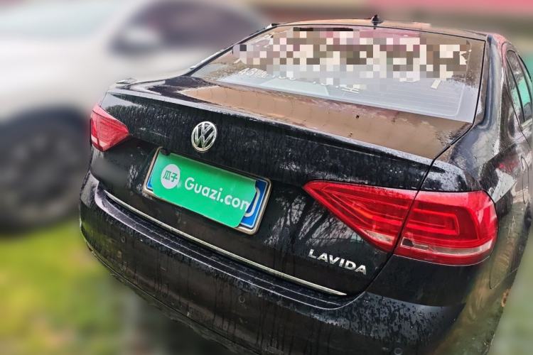 Used Volkswagen Lavida 2015 1.6L Manual Comfort Edition Rear