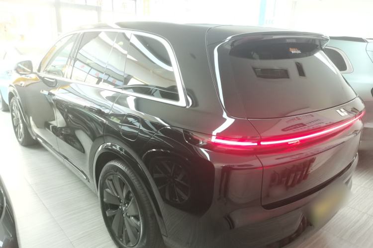 Used Li Auto L8 2025 Max Smart Refresh Edition
