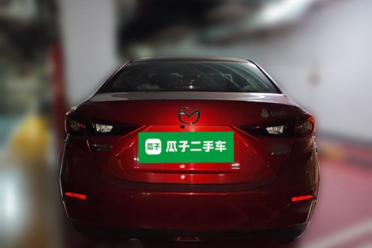 Used Mazda 3 Axela 2014 Sedan 1.5L Automatic Luxury Model
