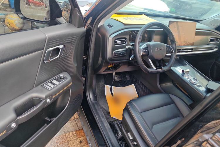 Used BAIC Off-Road BJ30 2024 1.5T Magic Electric Drive Advanced Version Interior 3