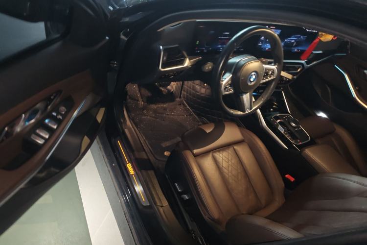 Used BMW i3 2022 eDrive 35 L
