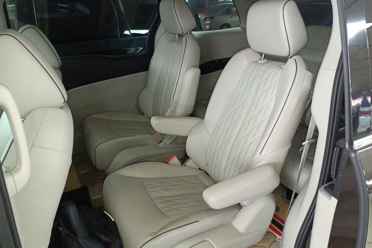 Used Buick GL8 2021 Land Cruiser Executive Class 652T Luxury Model
