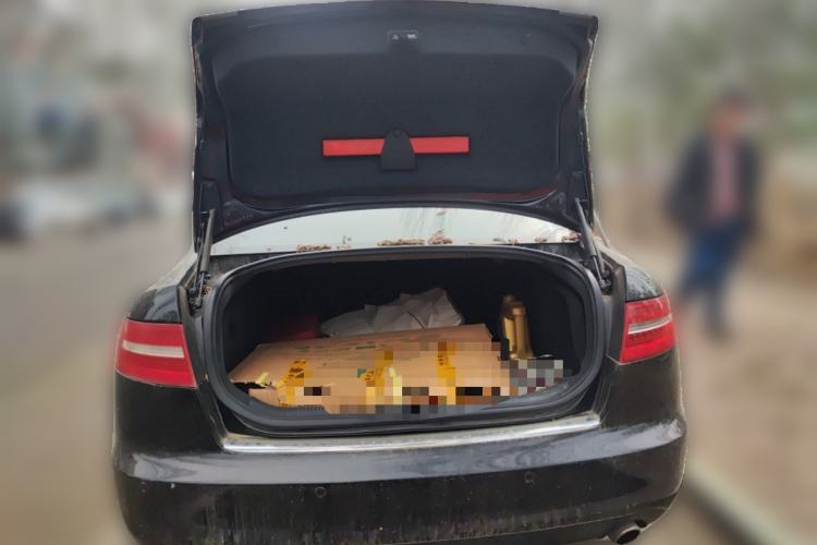 Used Audi A6L 2011 3.0 TFSI quattro Luxury Model Trunk