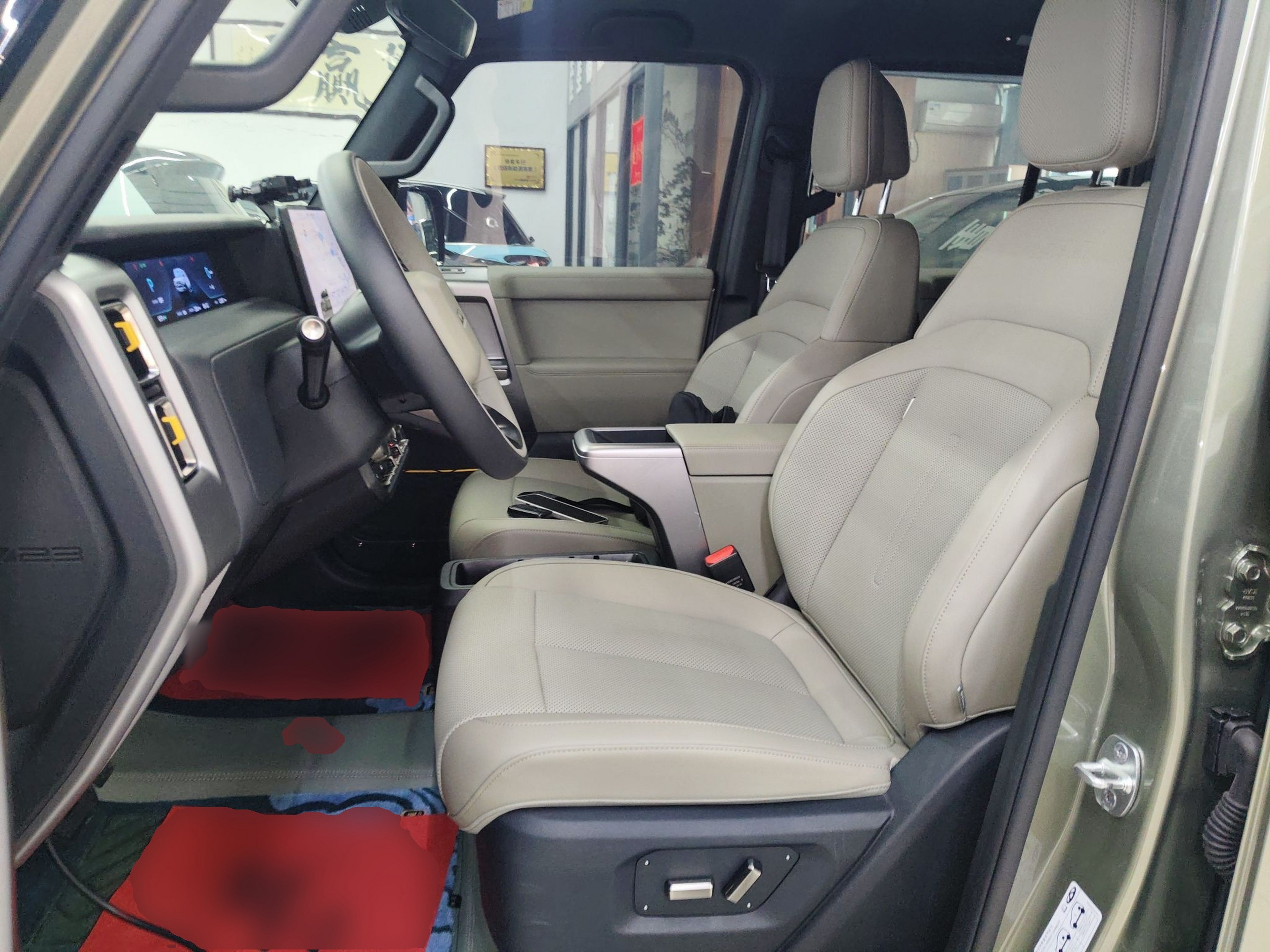 المقاعد الأمامية داخل السيارة