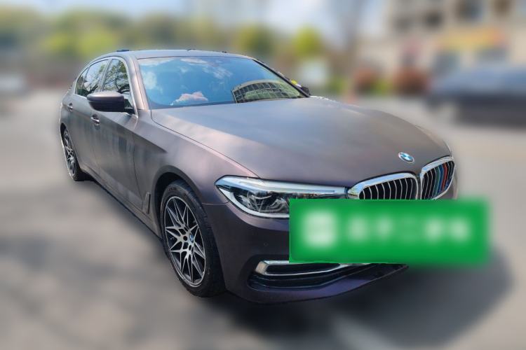 Used BMW 5 Series New Energy 2020 530Le Luxury Package Front Right 45 Deg