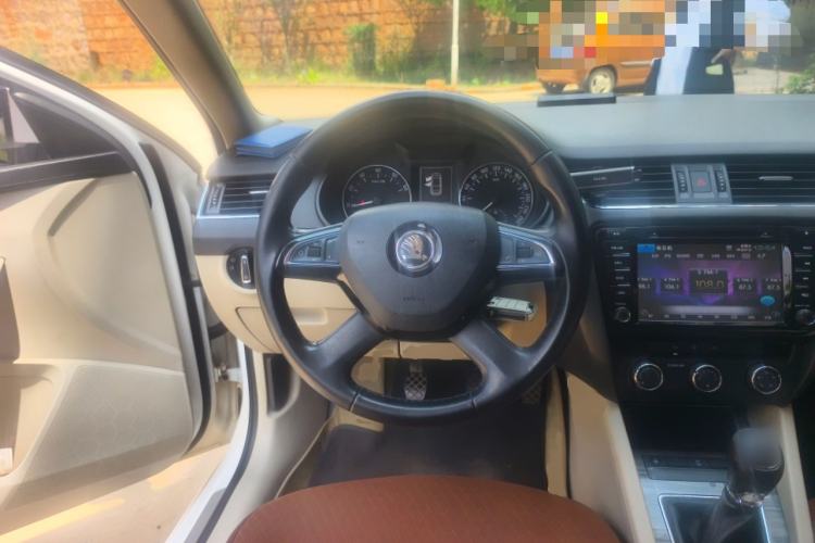 Used Skoda Octavia 2015 1.6L Manual Yijun Edition