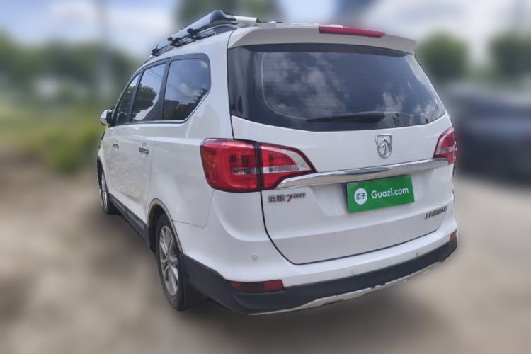 Used Baojun 730 2014 1.5L manual Comfort version 7 seats