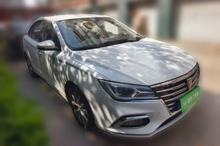 Used Roewe i5 2020 1.5L Manual 4G Connect Luxury Edition Front Right 45 Deg