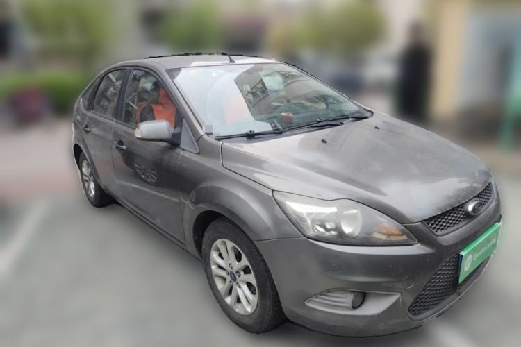 Used Ford Focus 2013 Hatchback Classic 1.8L Automatic Base Model Front Right 45 Deg