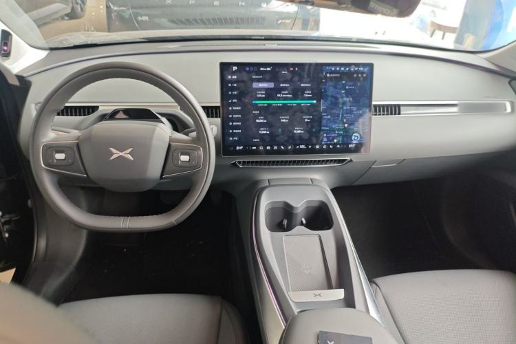 Used XPeng MONA M03 2025 600 with Ultra-Long Range Max Center Console