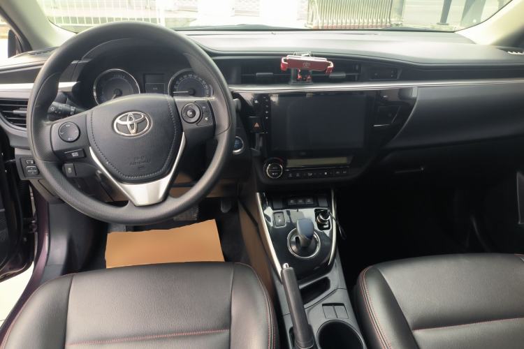 Used Toyota Levin 2017 Revised Dual-Engine 1.8H GS E-CVT Elite Sunroof Version China V Standard
