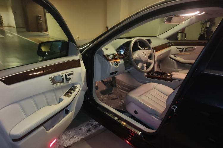 Used Mercedes-Benz E-Class 2011 E 300 L Elegant Model
