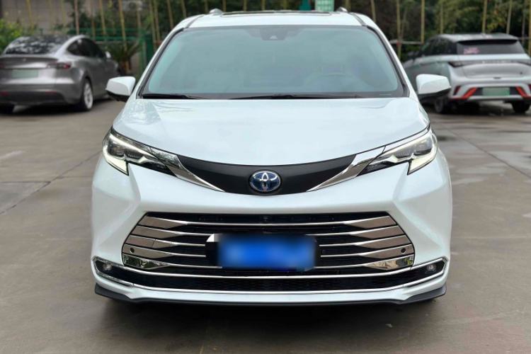 Used Toyota SIENNA 2023 2.5L Hybrid Comfort Edition Exterior 1