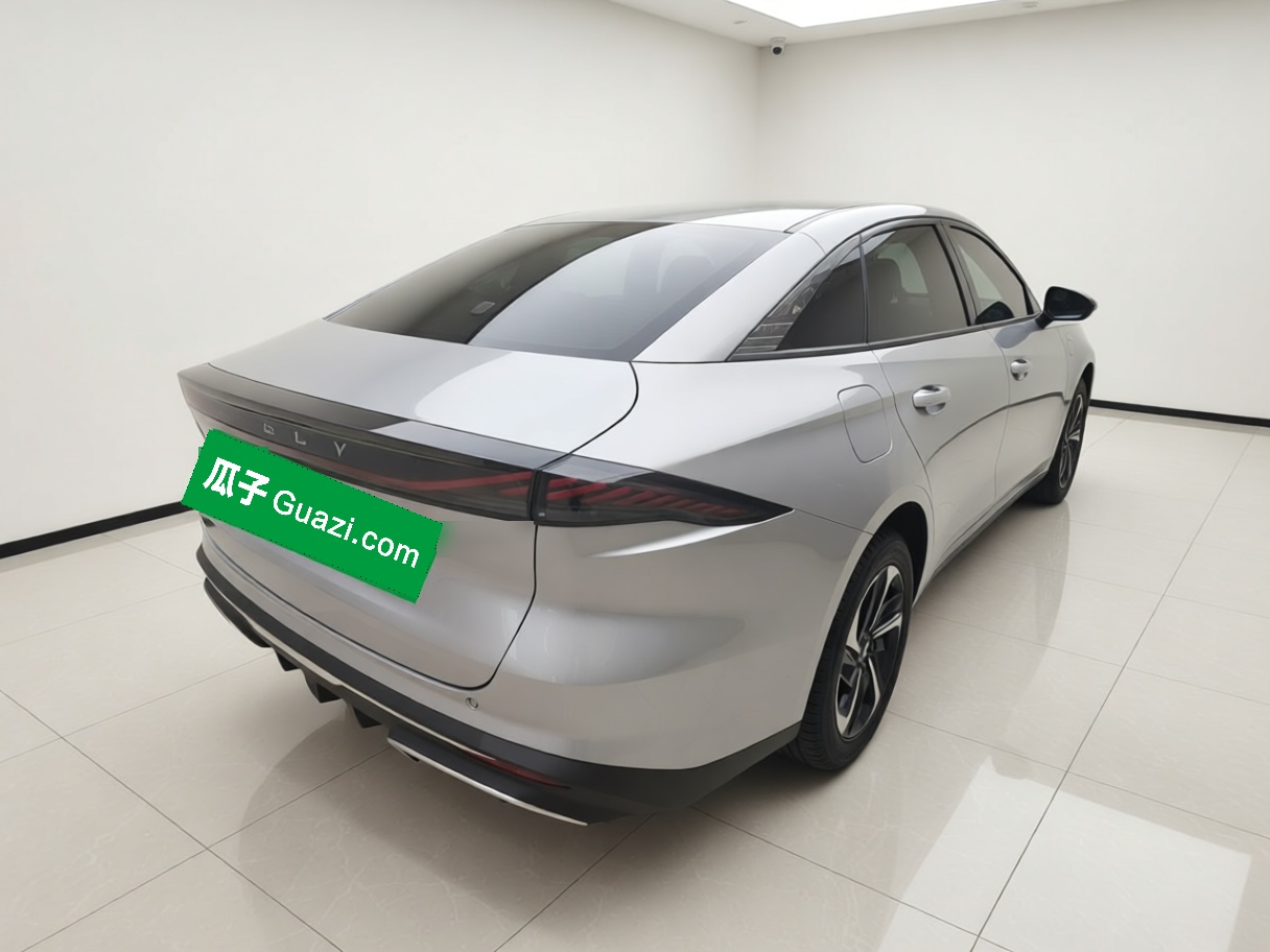 Geely Galaxy L6 2025 EM-i 140km Explorer+ Edition — снимка 6