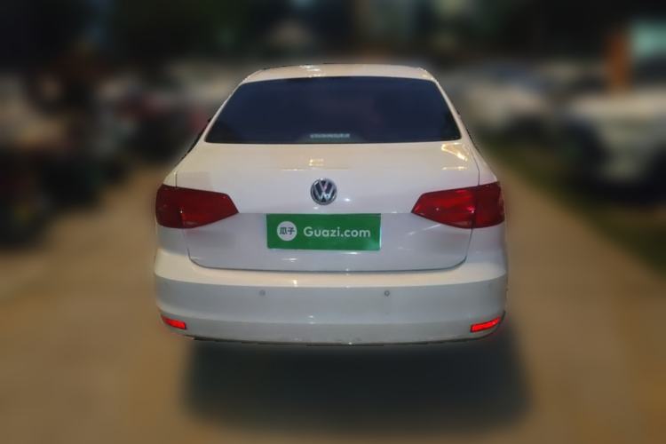 Used Volkswagen Sagitar 2015 230TSI Automatic Luxury Model
