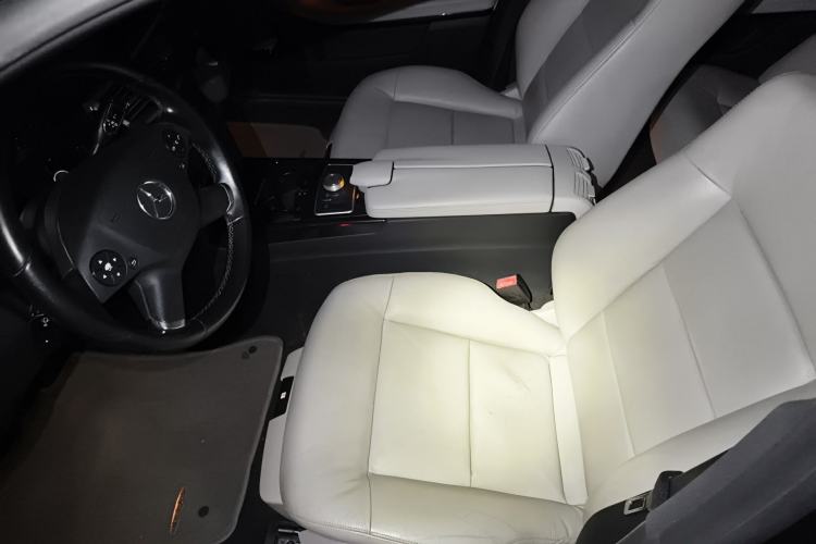 Used Mercedes-Benz E-Class 2009 E 300 Fashion Model Left Front Seat