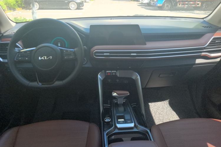 Used Kia Sportage R 2021 Ace 2.0L Splendid Edition Center Console