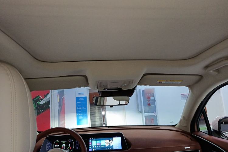 Used ORA Good Cat 2023 401 km Standard Range Comfort Version Lithium Iron Phosphate