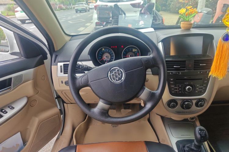 Used Buick Excelle 2013 1.5L Manual Classic Model Steering Wheel