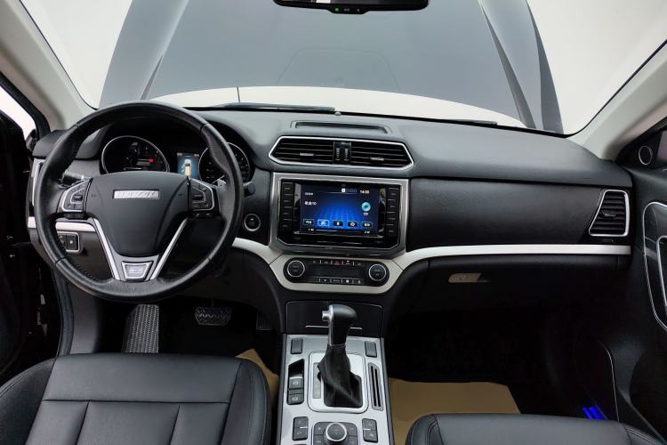 Used Haval H6 Coupe 2016 Blue Label 1.5T Automatic Two-Wheel Drive Elite Model Center Console