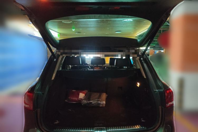 Used Volkswagen Touareg 2011 3.0 TSI Luxury Edition Trunk