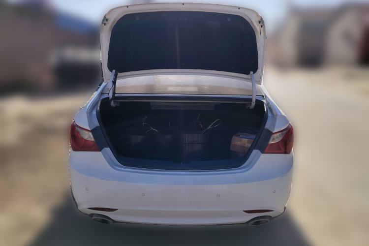 Used Hyundai Sonata 2013 2.4L Automatic Leading Edition China IV Standard