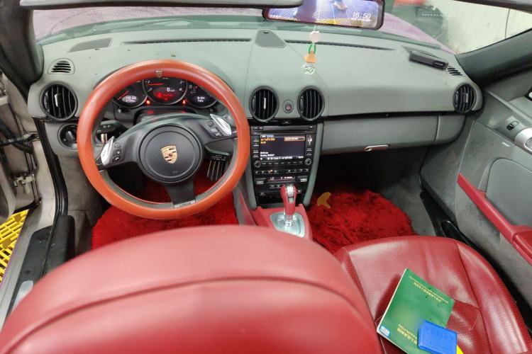 Used Porsche Boxster 2011 Boxster Black Edition 2.9L Center Console