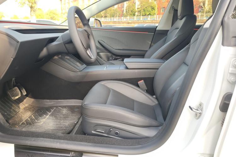 Used Tesla Model 3 2025 Rear-Wheel-Drive Version
