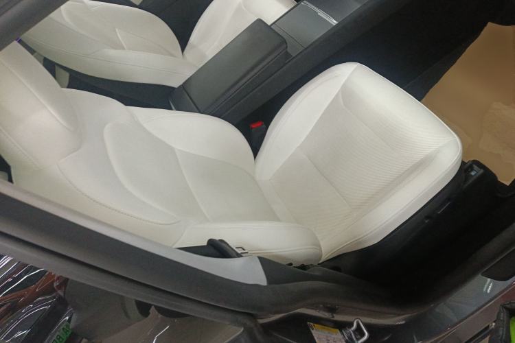 Used Tesla Model Y 2025 Rear-Wheel-Drive Version