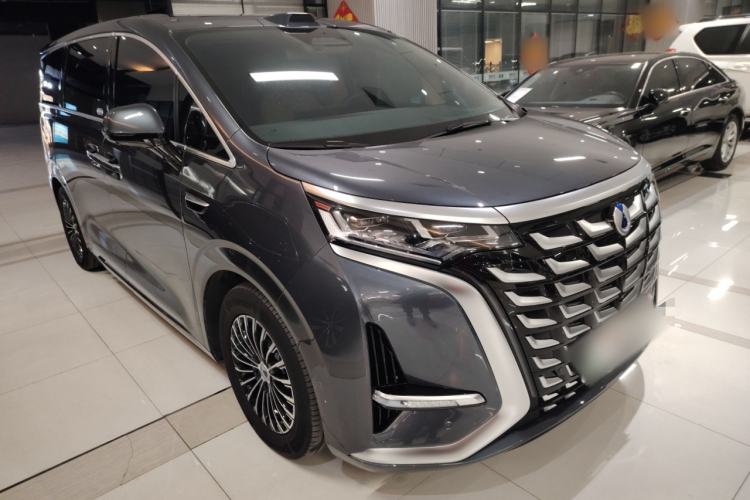 Used Denza D9 2025 DM-i Intelligent Drive 1020 Four-Wheel Drive Flagship Model