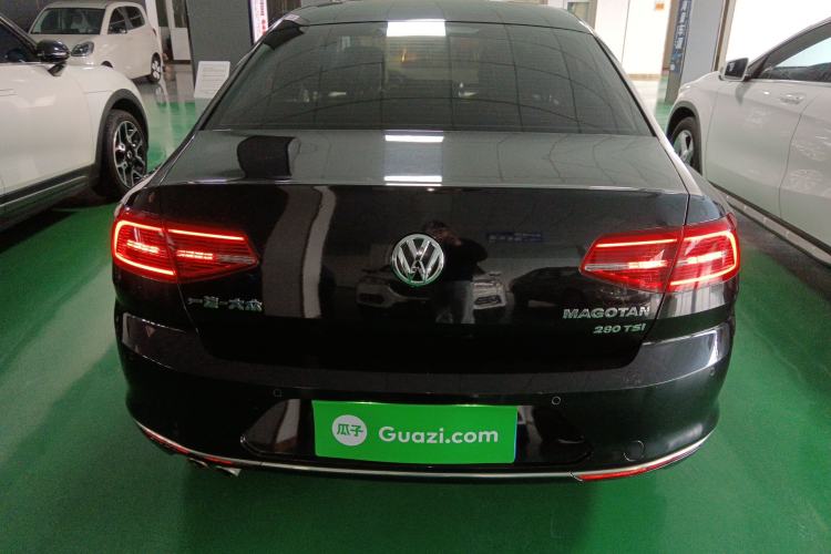 Used Volkswagen Magotan 2017 280TSI DSG Leading Edition
