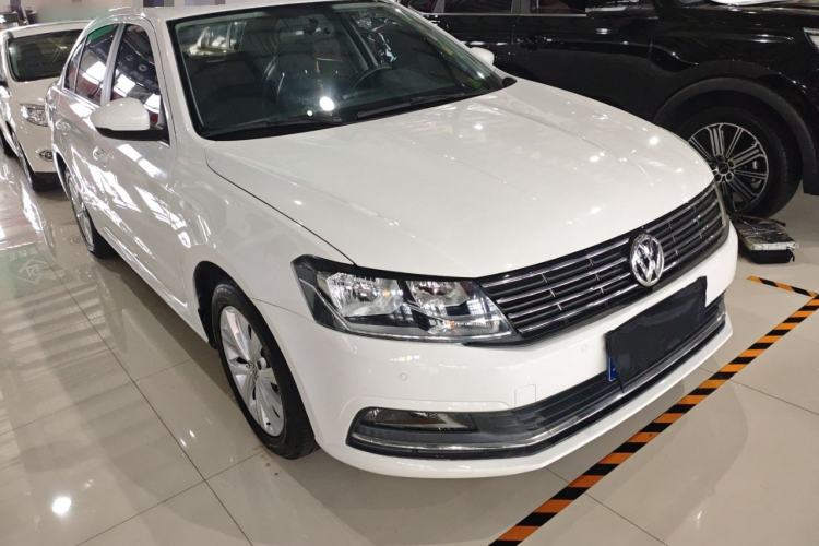 Used Volkswagen Lavida 2017 1.6L Automatic Comfort Edition Front Right 45 Deg