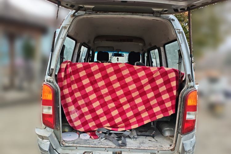 Used Dongfeng Xiaokang K17 2009 1.0L Base Version AF10-06 Trunk