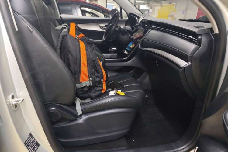 Used Roewe RX5 MAX 2019 300TGI Automatic Smart Cabin Luxury Edition
