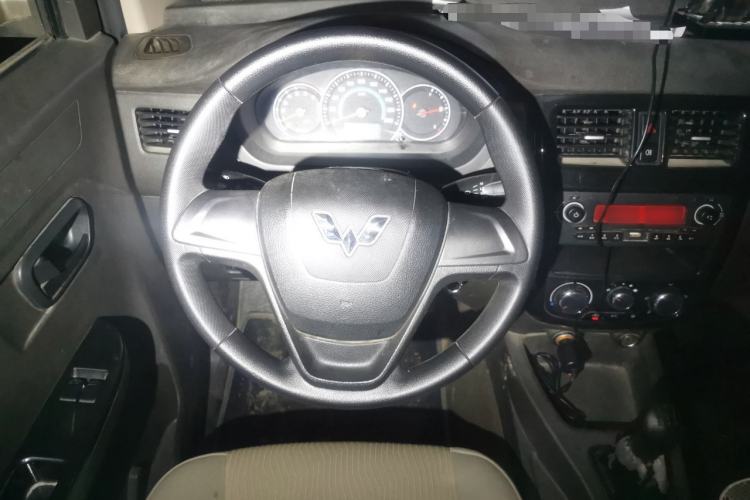 Used Wuling Rongguang V 2016 1.2L Standard Version