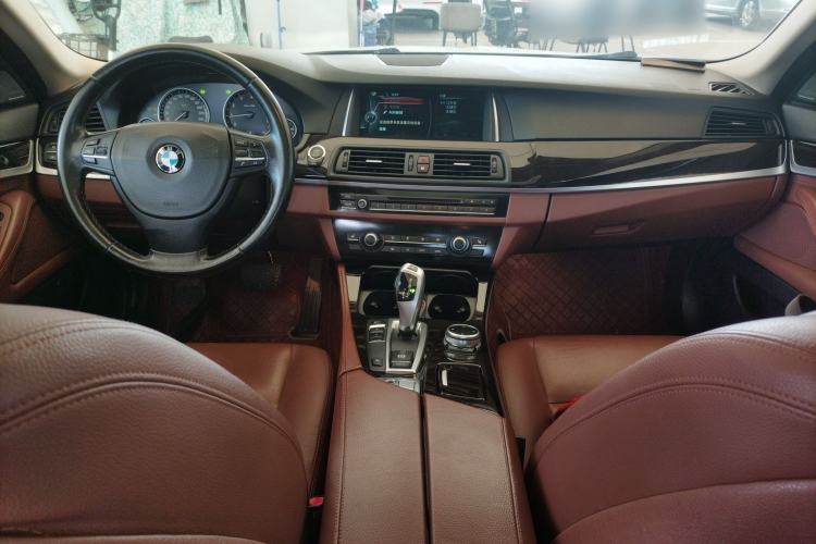 Used BMW 5 Series 2014 525Li Leading Model Center Console