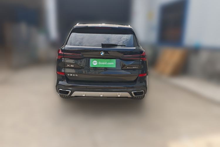 Used BMW X5 2023 xDrive 30Li Luxury M Sport Package
