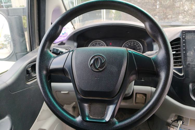 Used FORTHING Lingzhi 2018 M3 1.5L 5-Seat Base Model Steering Wheel