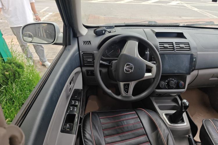Used BAIC Weiwang M20 2014 1.5L Comfort Version BJ415B Steering Wheel
