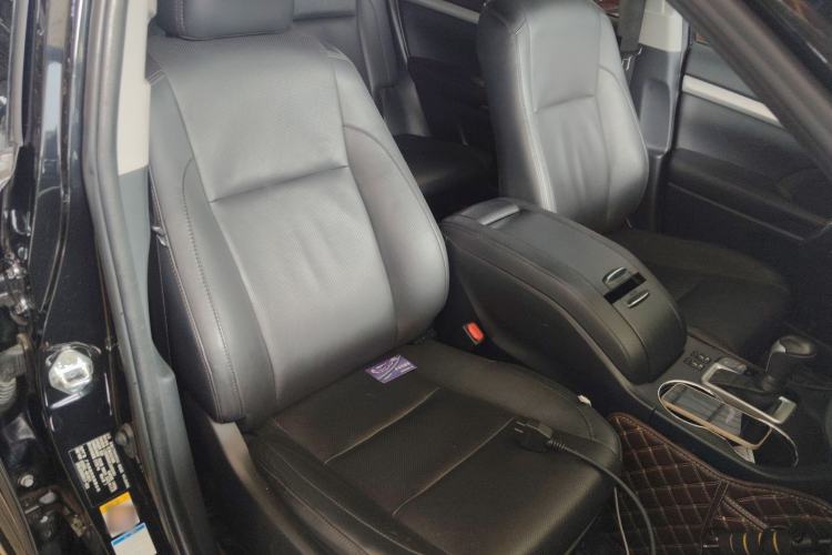 Used Toyota Highlander 2018 2.0T Four-Wheel Drive Luxury Version 7 Seats China VI Standard
