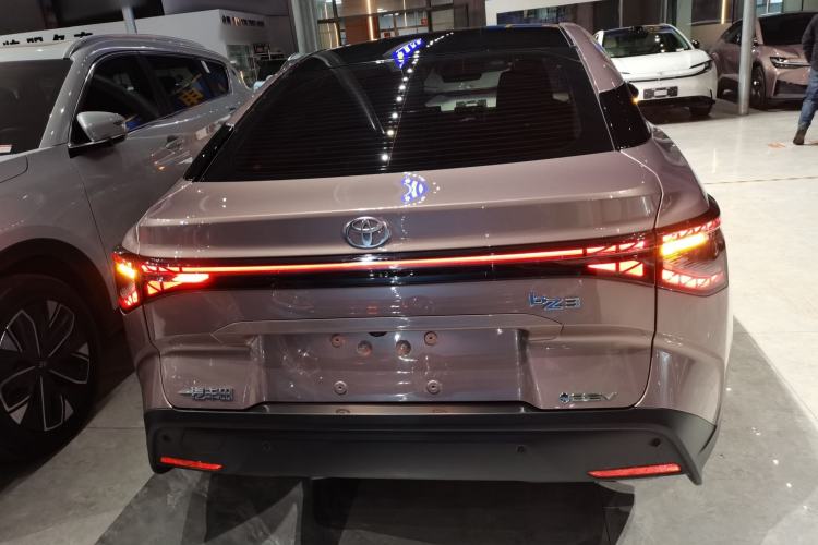 Used Toyota bZ3 2023 616 km Long-Range Premium