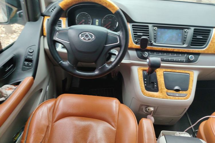 Used SAIC MAXUS G10 2014 2.0T Automatic Fashion Edition Steering Wheel