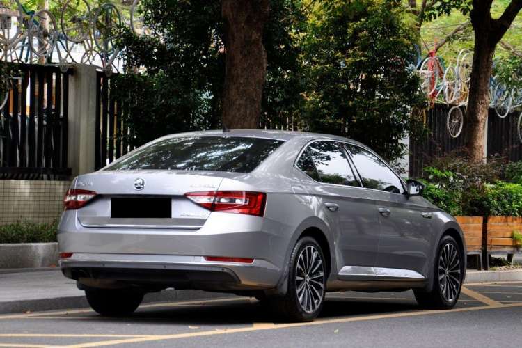 Used Skoda Superb 2016 TSI330 DSG Smart Drive Edition
