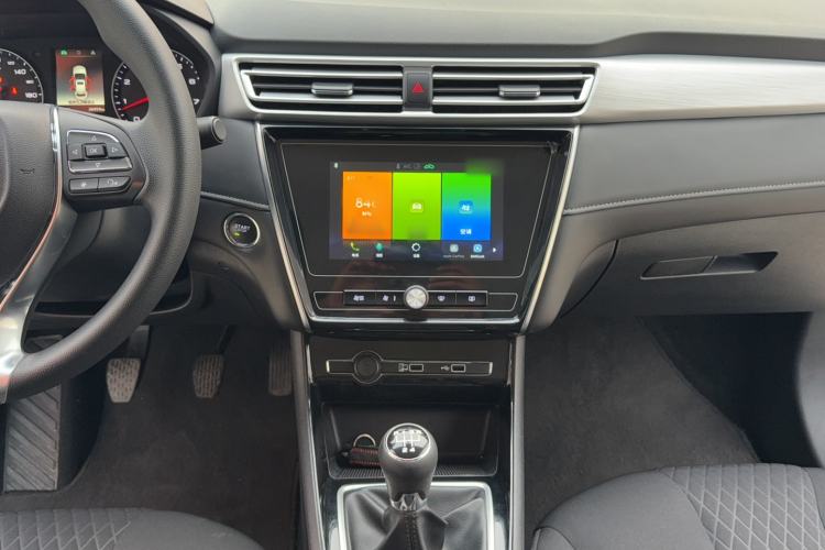 Used Roewe i5 2020 1.5L Manual 4G Connect Luxury Edition