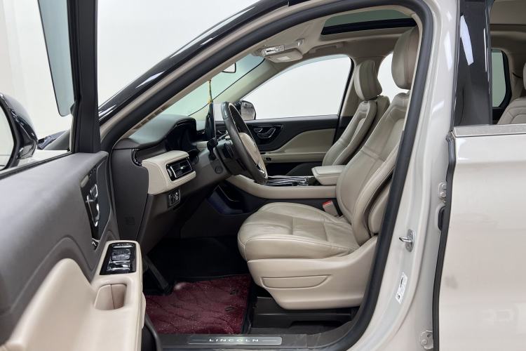 Used Lincoln Aviator 2020 3.0T V6 Four-Wheel Drive Premium Edition Interior 5