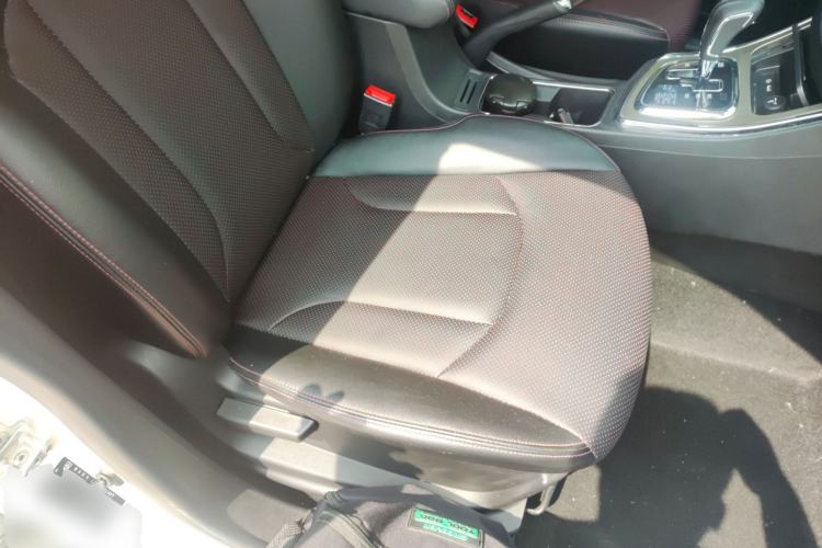 Used Baojun 560 2016 1.8L iAMT Luxury Model Right Front Seat